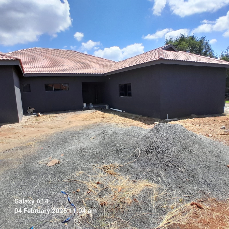 5 Bedroom Property for Sale in Buffelspoort Eco Estate North West